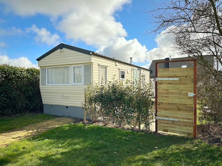 Chalet 588 Au Recreatiepark De Wielen - Callantsoog