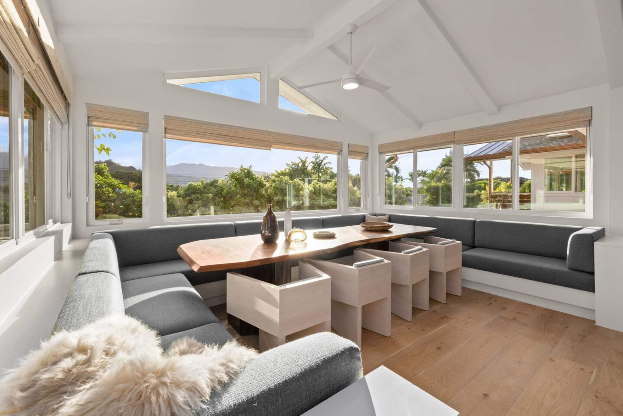 Home in Hanalei · ★5.0 · 5 bedrooms · 5 beds · 4 baths - Image 8