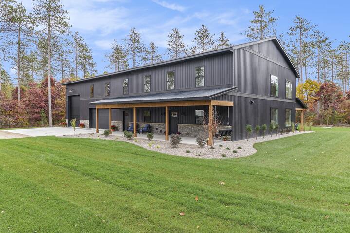 The Lakeshore Life managed Airbnb listing 2