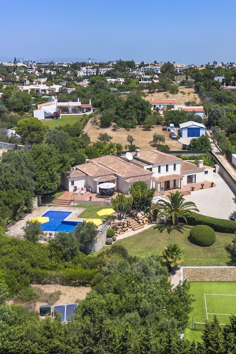 Casa Pondiki: Large villa with private pool