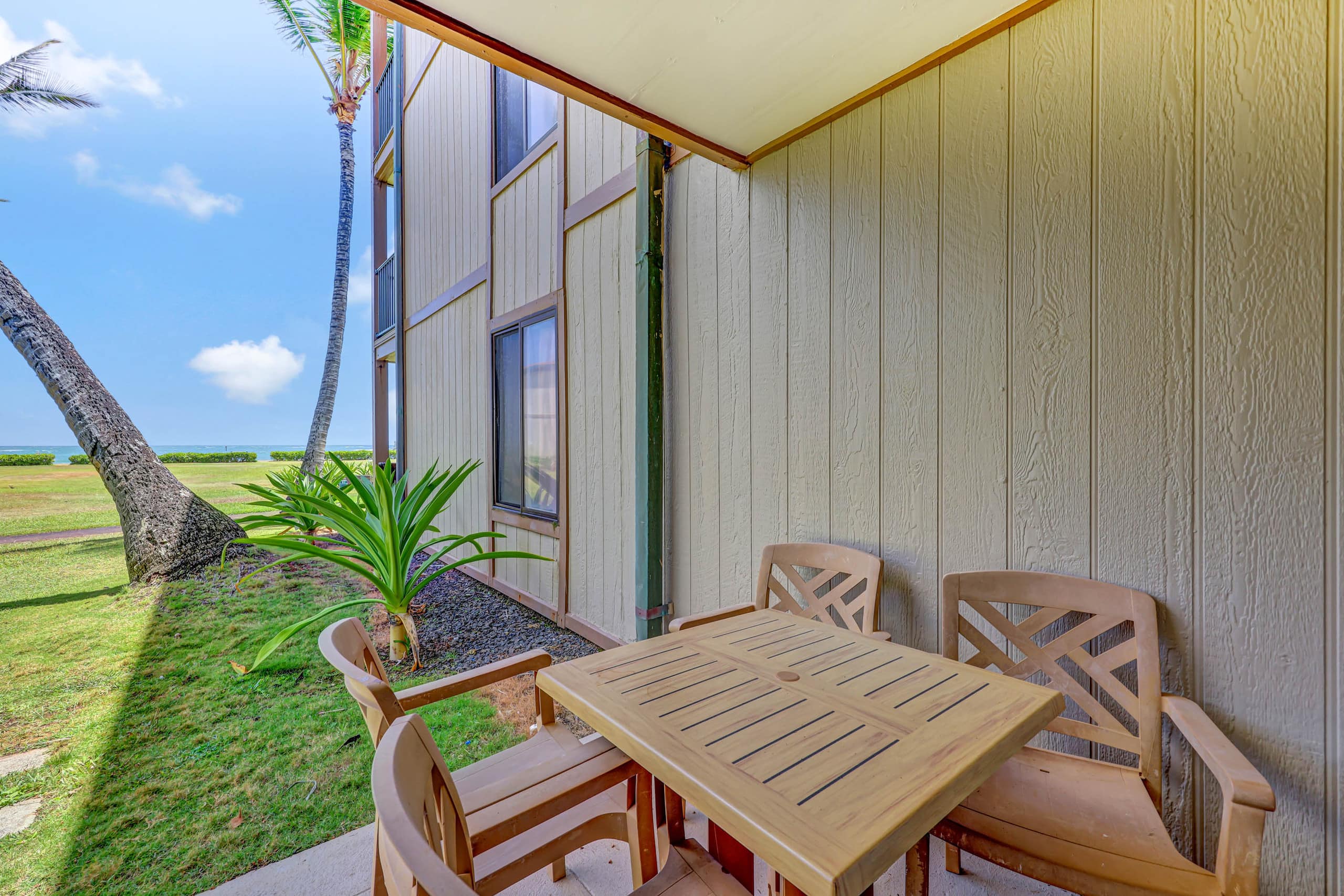 Condo in Kapaa · ★5.0 · 1 bedroom · 2 beds · 1 private bath - Image 2