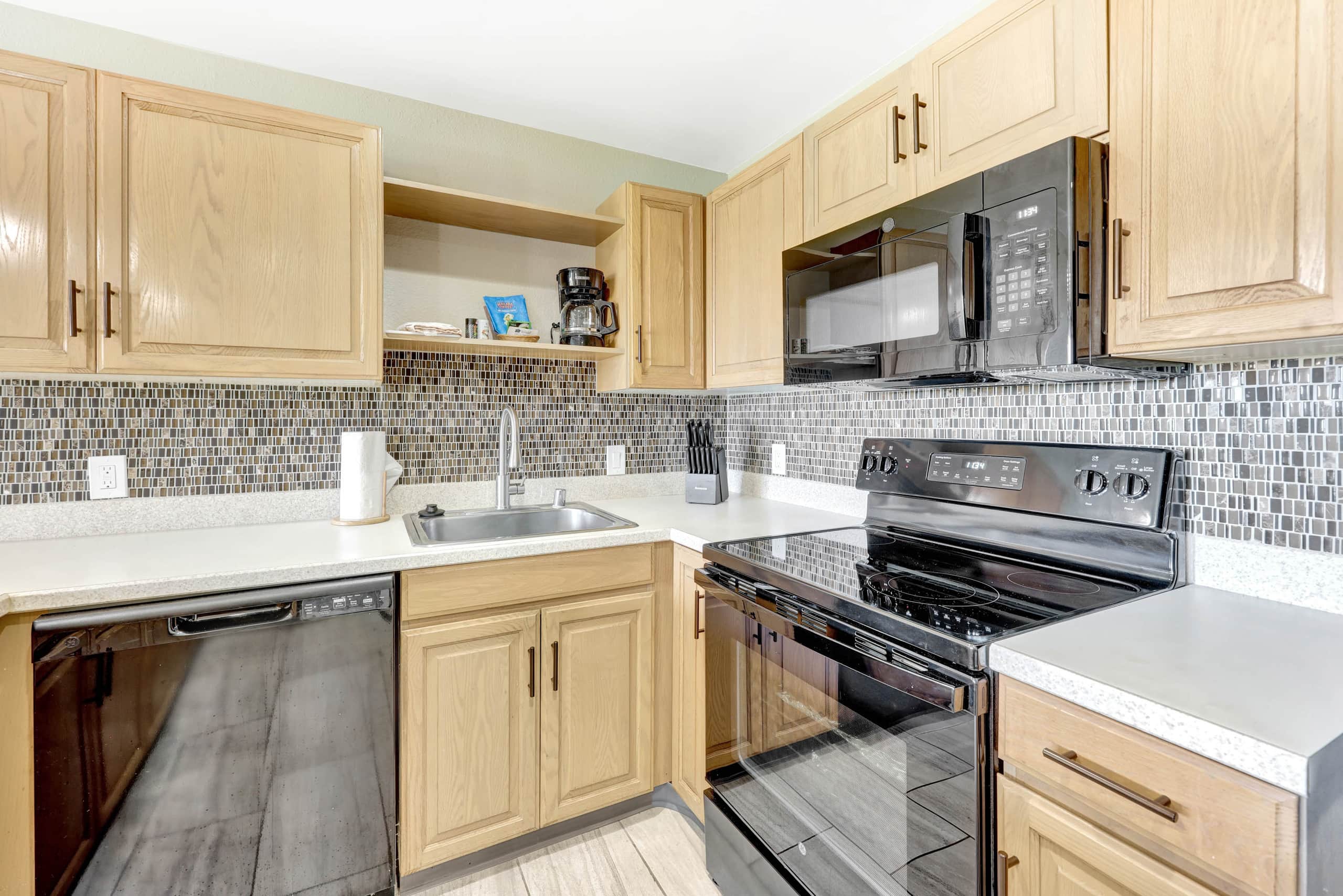 Condo in Kapaa · ★5.0 · 1 bedroom · 2 beds · 1 private bath - Image 12