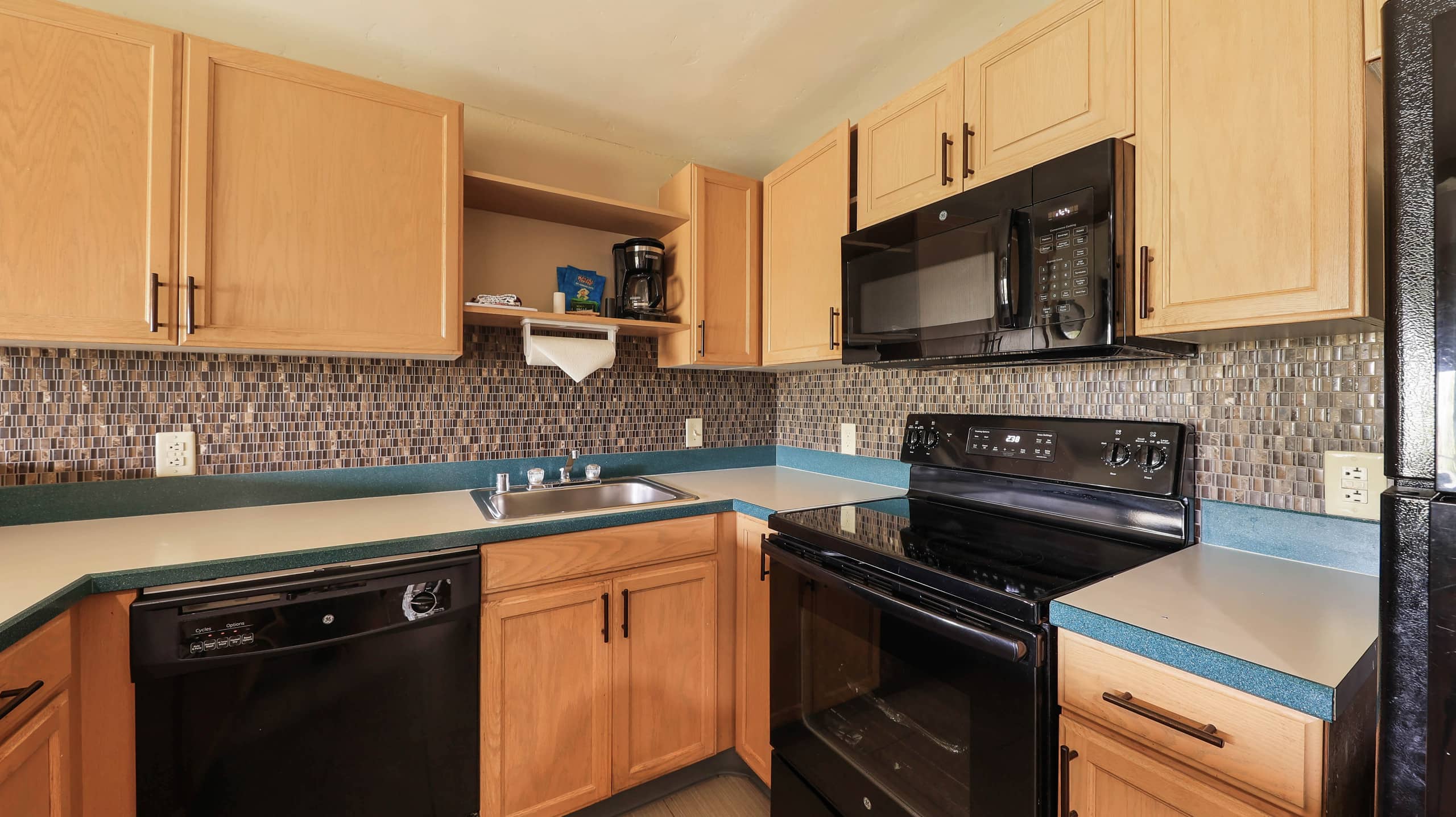 Condo in Kapaa · ★4.78 · 2 bedrooms · 3 beds · 1 shared bath - Image 7