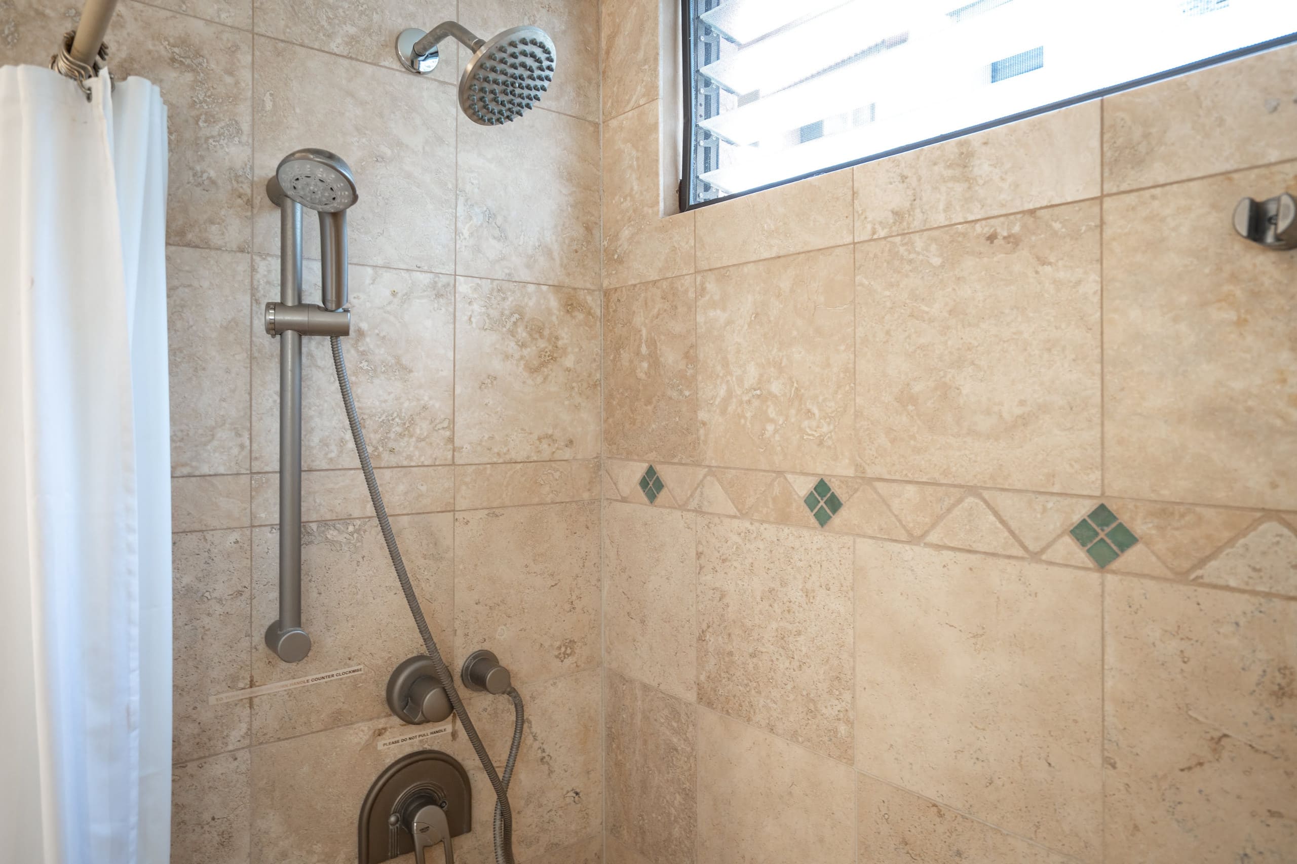 Oceanfront, Panoramic View, A/C, Free Wifi LEI205 - Image 27