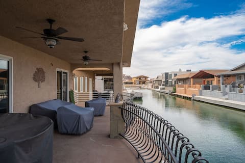 Apache Fyre, Canal Front Dock, Moovlaya Keys