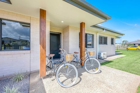 2 Families Retreat, AirCon, Pets, Close to MonRepo