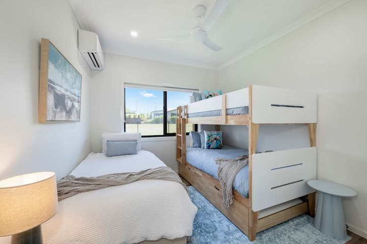 Burnett Heads, една от четирите удобни спални