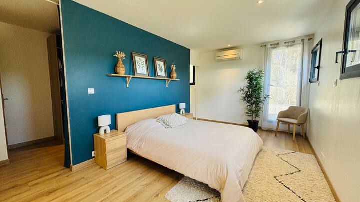 Spavaća soba na katu na južnoj strani