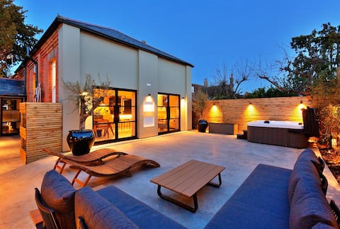 Finest Retreats | Wesleyan House