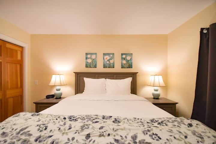 Lakeside-Lodging_711-006