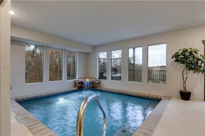 *Brand New Cabin W/ Pool! Theater + Near Town!* - Pigeon Forge, TN