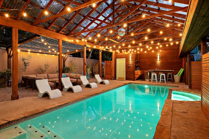 Haven de Luz: A Tranquil Retreat ~ Pool|Spa|Sauna