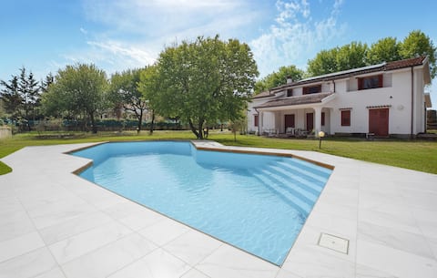 Amazing home in Castellabate with WiFi