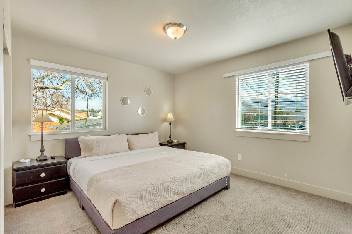 Spálňa 1 s manželskou posteľou King