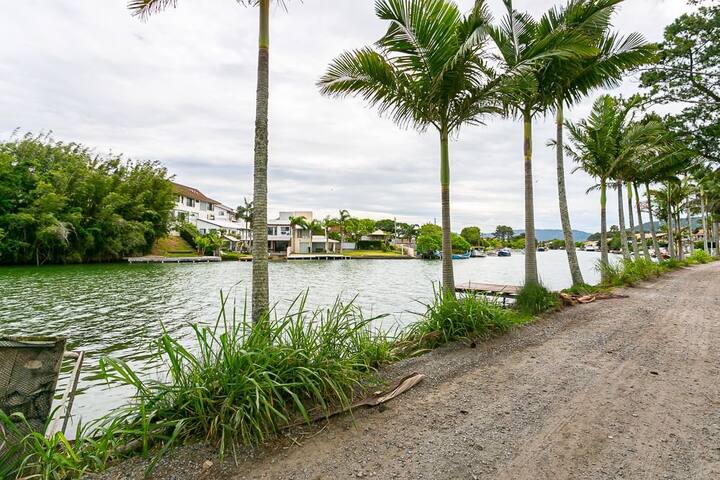 Aluguel Barra da Lagoa- Corredor Santiago Mato managed Airbnb listing 3