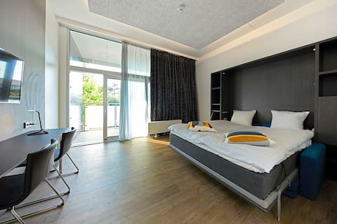 Studio Apartment with Sunny Balcony for 2