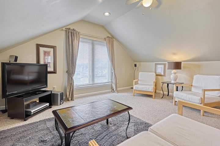 1800 Sq Ft Hershey House (3 Floors) - Hershey, PA