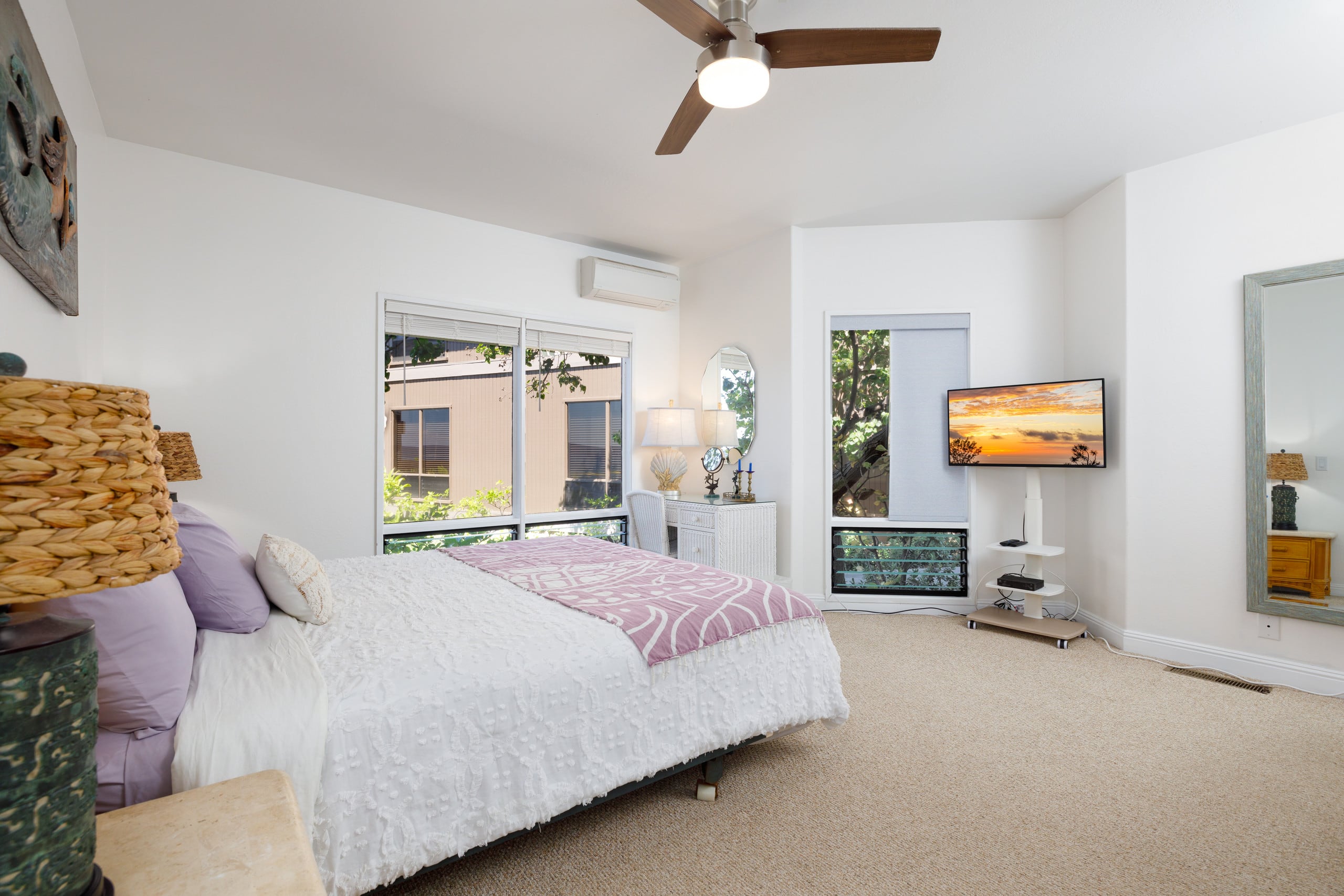Condo in Kailua-Kona · ★4.89 · 2 bedrooms · 4 beds · 2 baths - Image 21