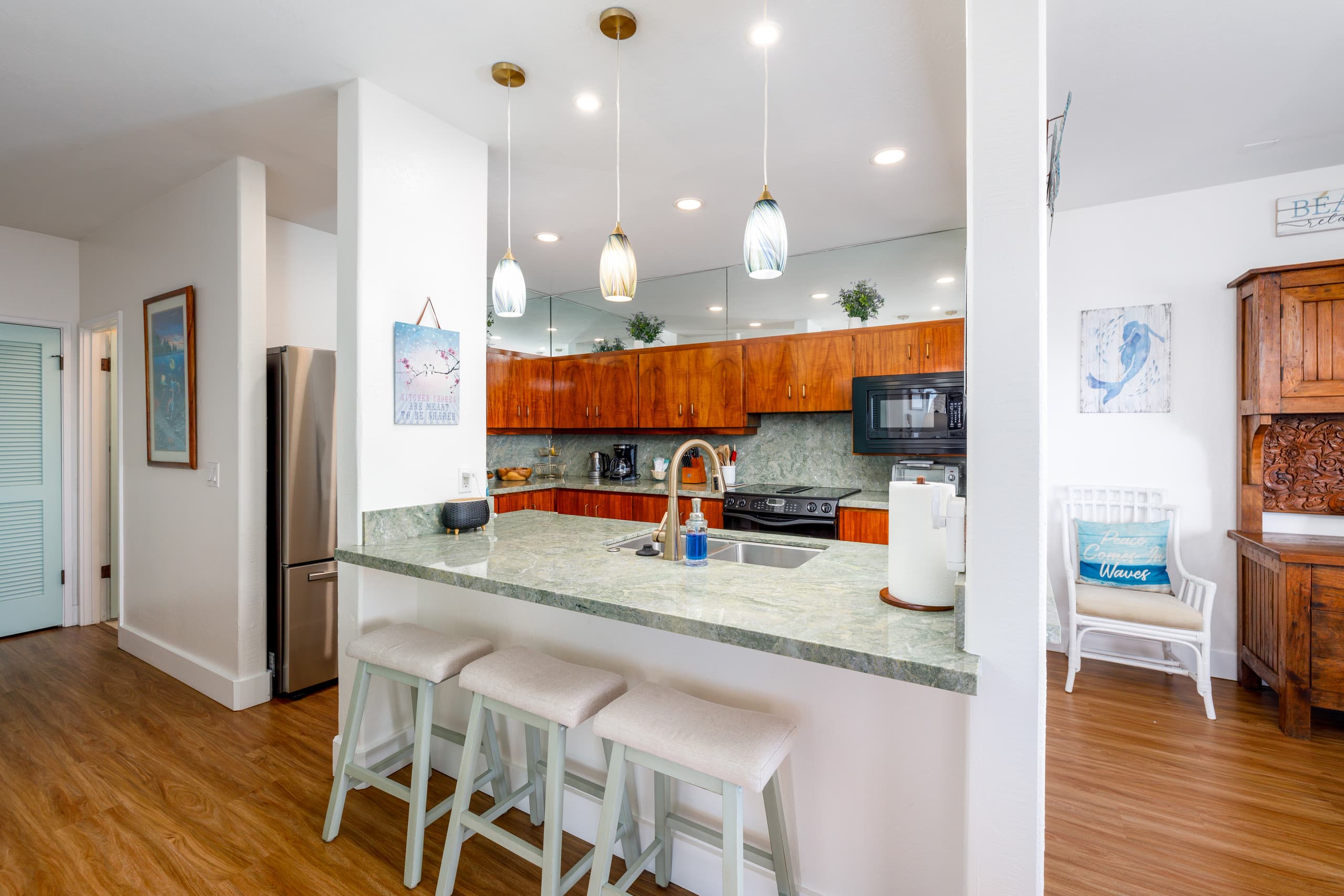 Condo in Kailua-Kona · ★4.89 · 2 bedrooms · 4 beds · 2 baths - Image 6