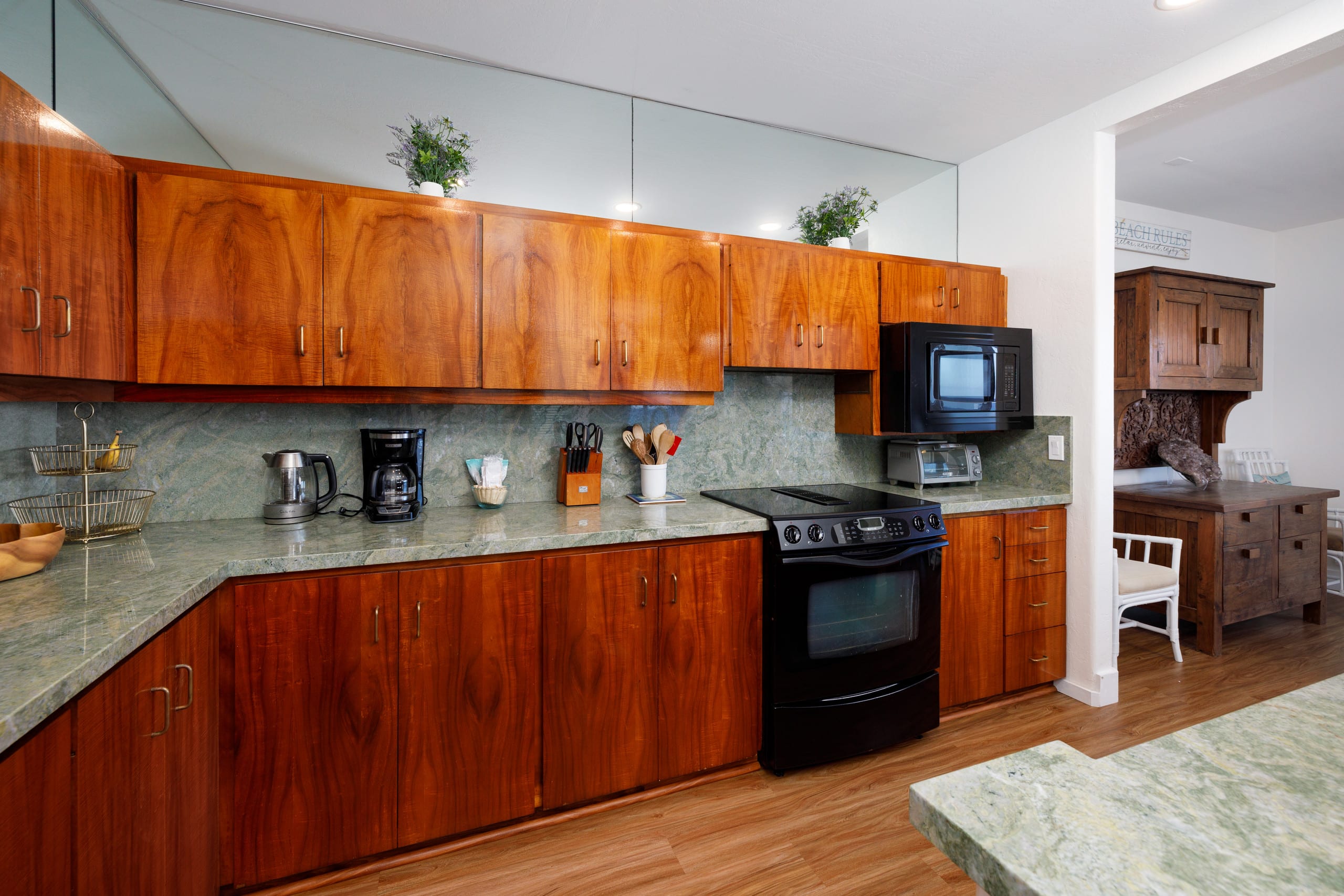 Condo in Kailua-Kona · ★4.89 · 2 bedrooms · 4 beds · 2 baths - Image 14