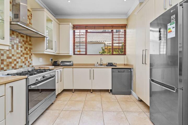 Spacious Claremont Home with Pool & Fireplace gallery image 4