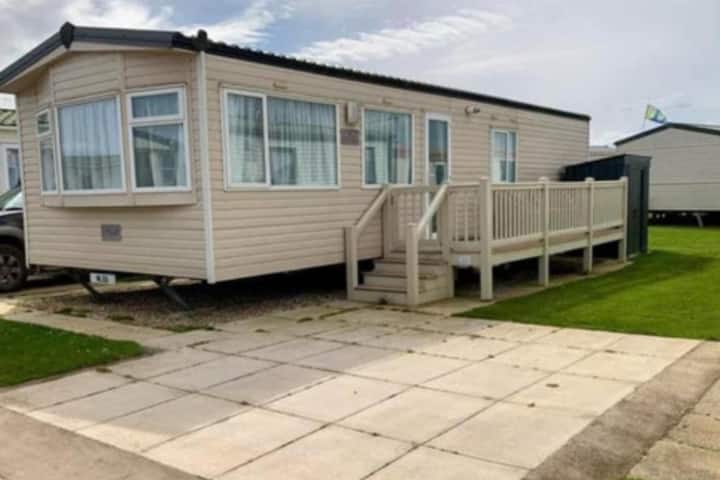 Lodge - Sleeps 6 - Patio - Parking - Beach Close - Ingoldmells