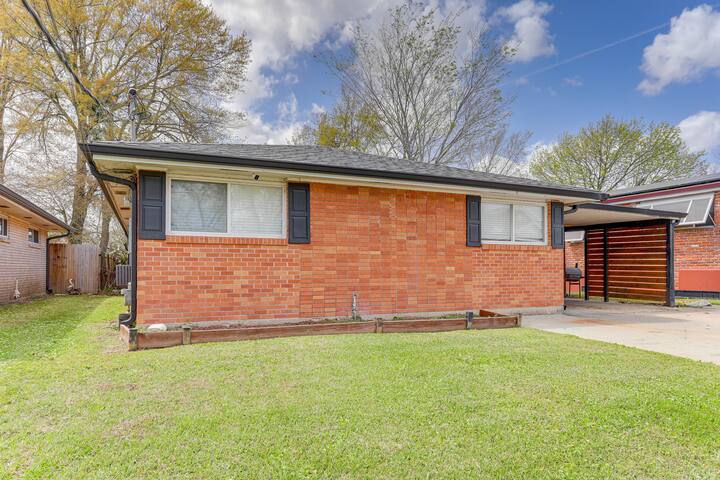 Fenced Backyard: Spacious New Orleans Home! gallery image 3