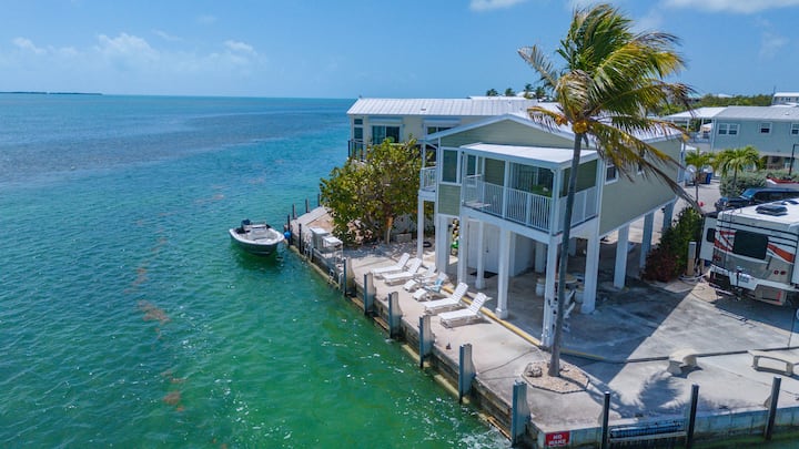 Cudjoe Key Oceanfront 56' Dock + Bikes & Kayaks - Houses for Rent
