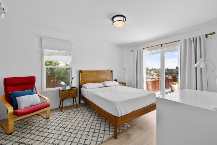 Slaapkamer met volledig bed