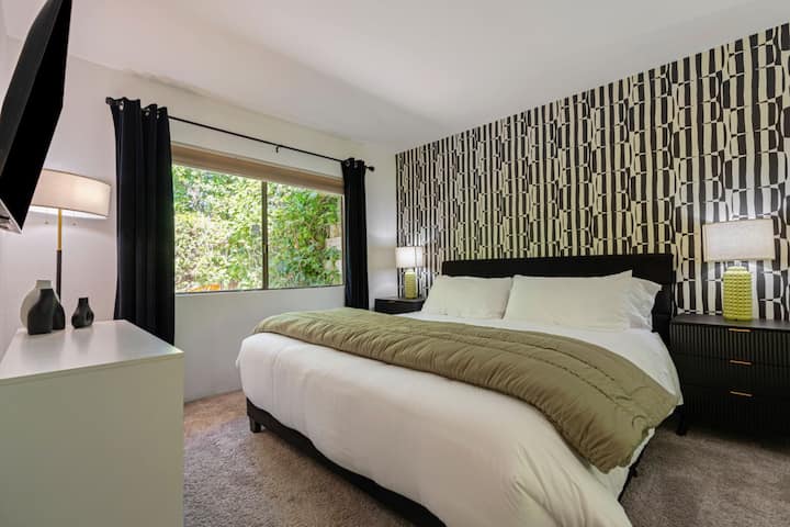 Oasis del Sol: impresionante casa con piscina en Palm Springs con increíbles vistas a la montaña | Prepárate con propiedades