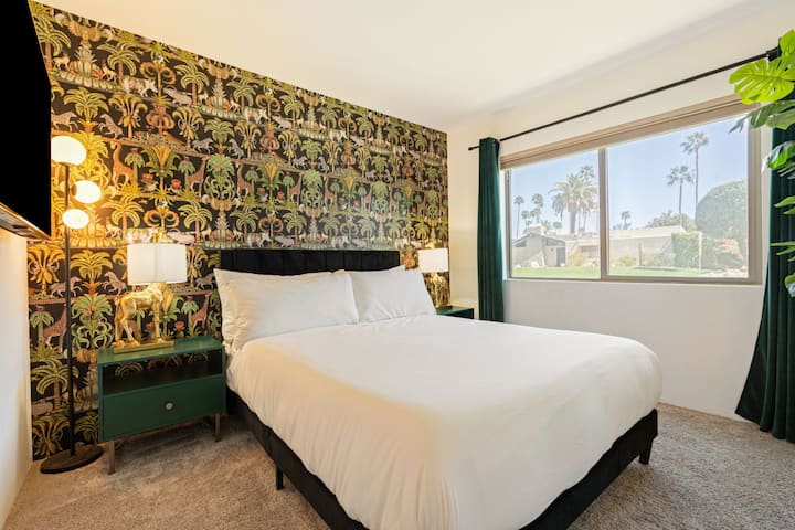 Oasis del Sol: impresionante casa con piscina en Palm Springs con increíbles vistas a la montaña | Prepárate con propiedades