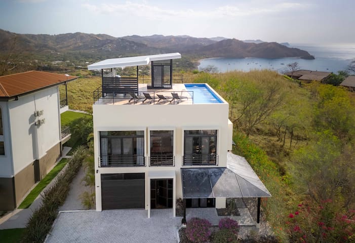 Casa Buena Vista with Incredible Ocean Views