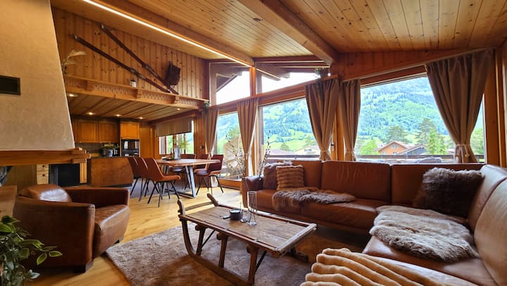 Alpine Loft · 2 Bath · Family Retreat · Balcony