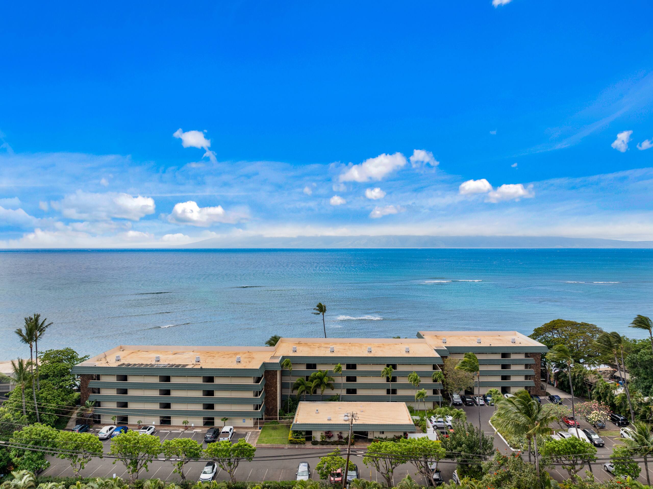 Condo in Lahaina · ★4.17 · 1 bedroom · 2 beds · 1 bath - Image 32