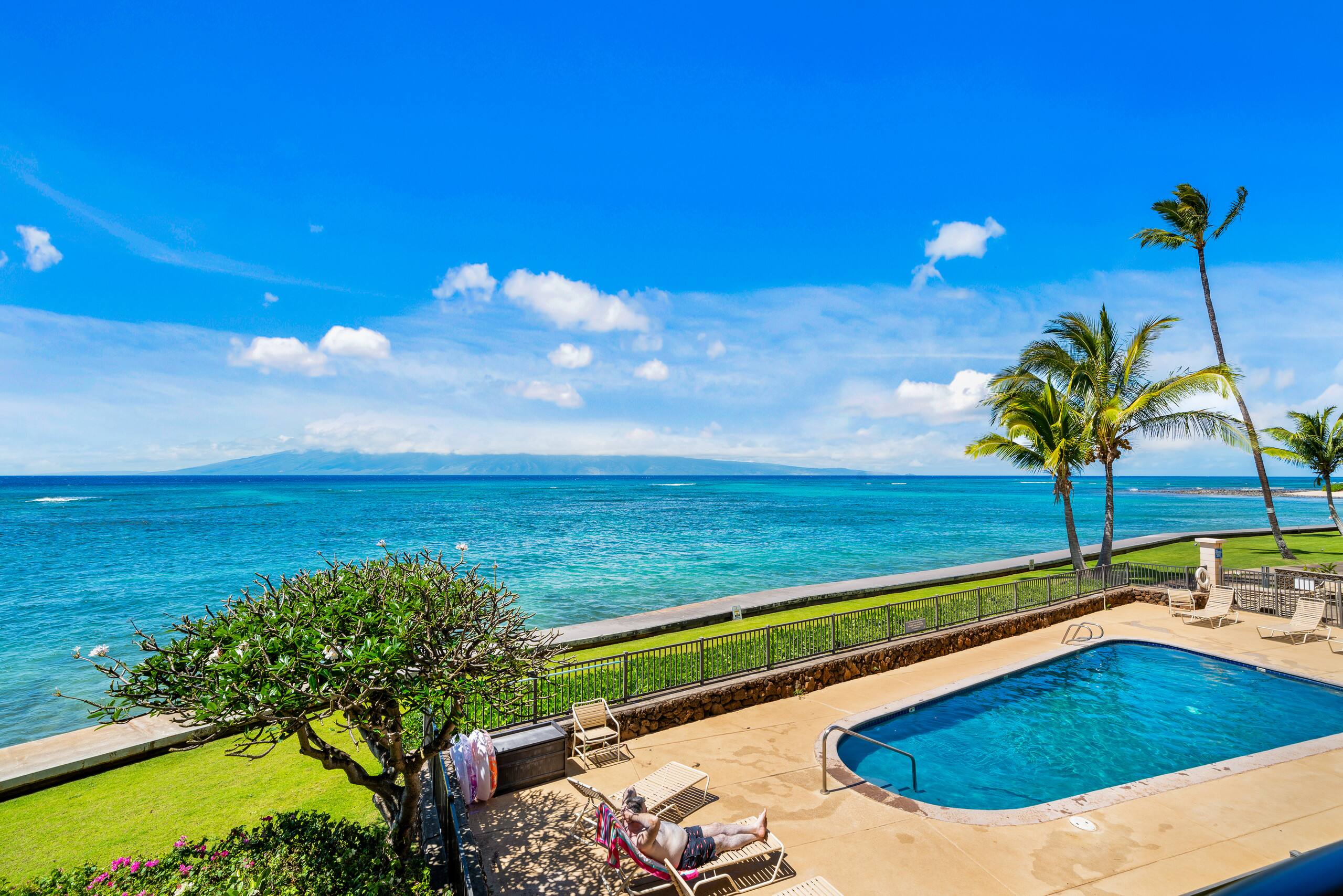 Condo in Lahaina · ★4.17 · 1 bedroom · 2 beds · 1 bath - Image 34