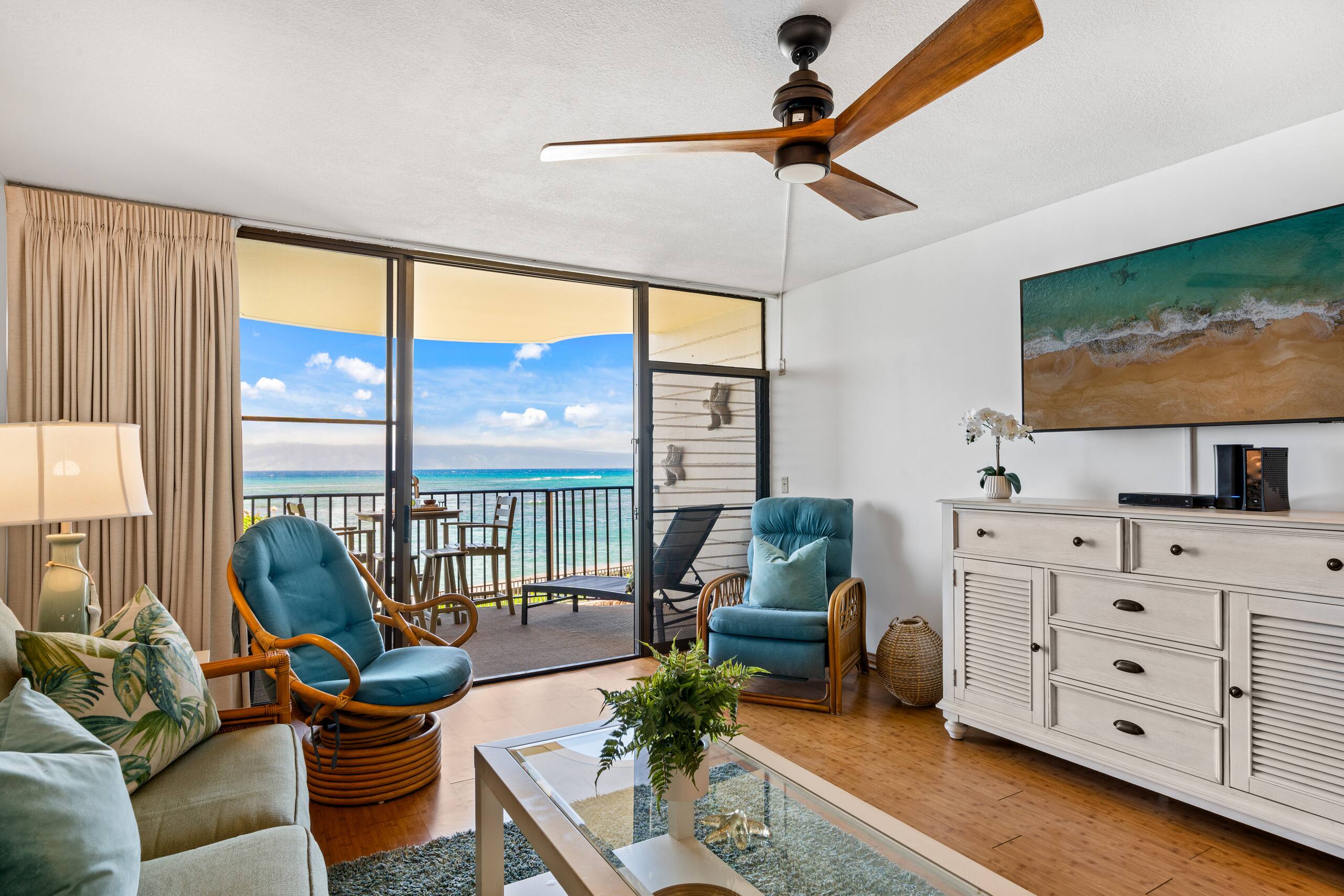Condo in Lahaina · ★4.17 · 1 bedroom · 2 beds · 1 bath - Image 4