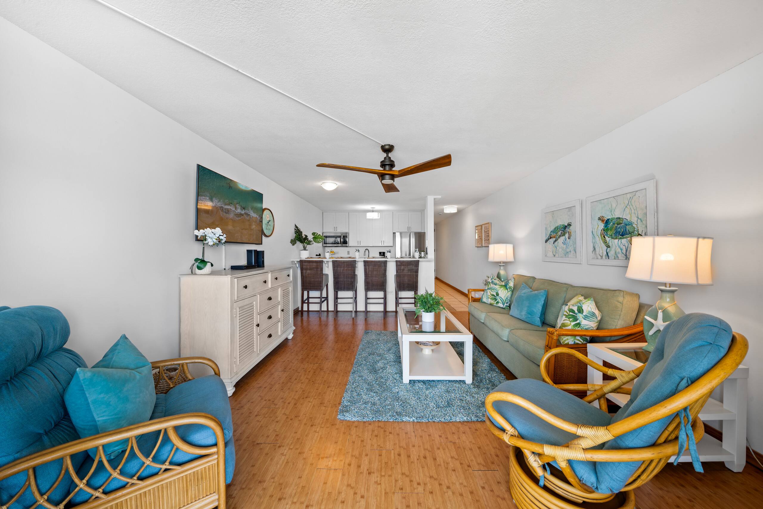 Condo in Lahaina · ★4.17 · 1 bedroom · 2 beds · 1 bath - Image 6