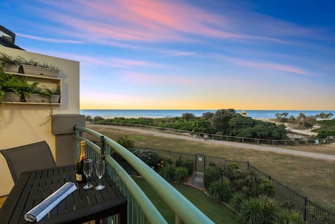 Beautiful Palm Beach - Beachfront -  Min. 3N