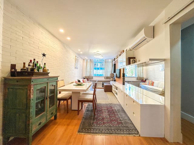 500m da praia – wifi e sofisticação no Leblon