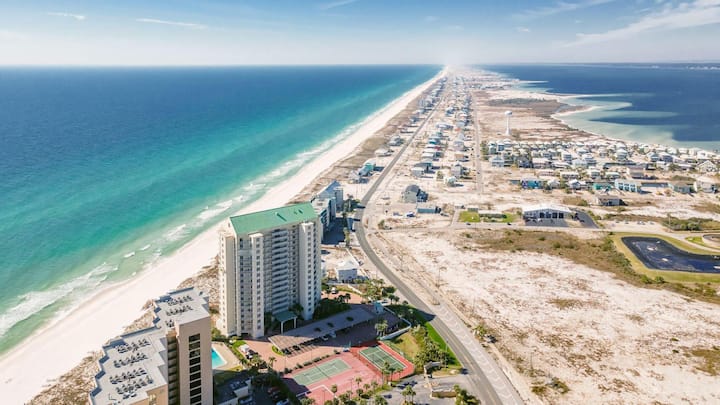 Lovely 4 Bedroom, 4 Bathroom Gulf Front Condo At B - Navarre Beach, FL