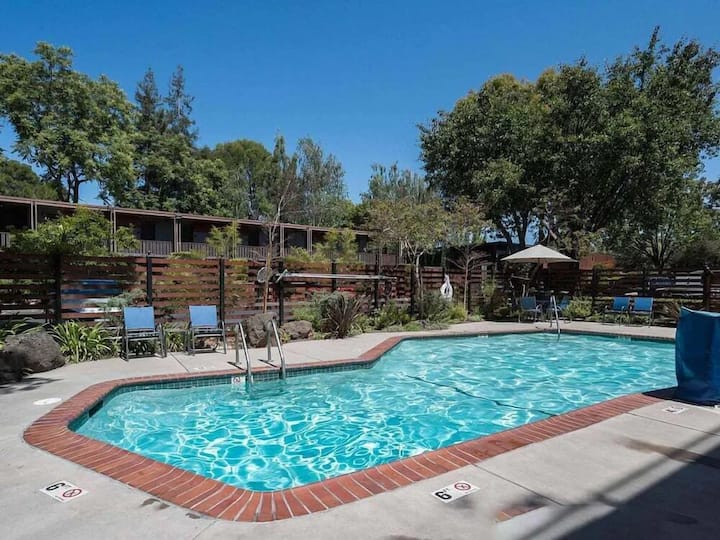 2 Cozy Room With Free Breakfast, Pool & Parking - Palo Alto, CA