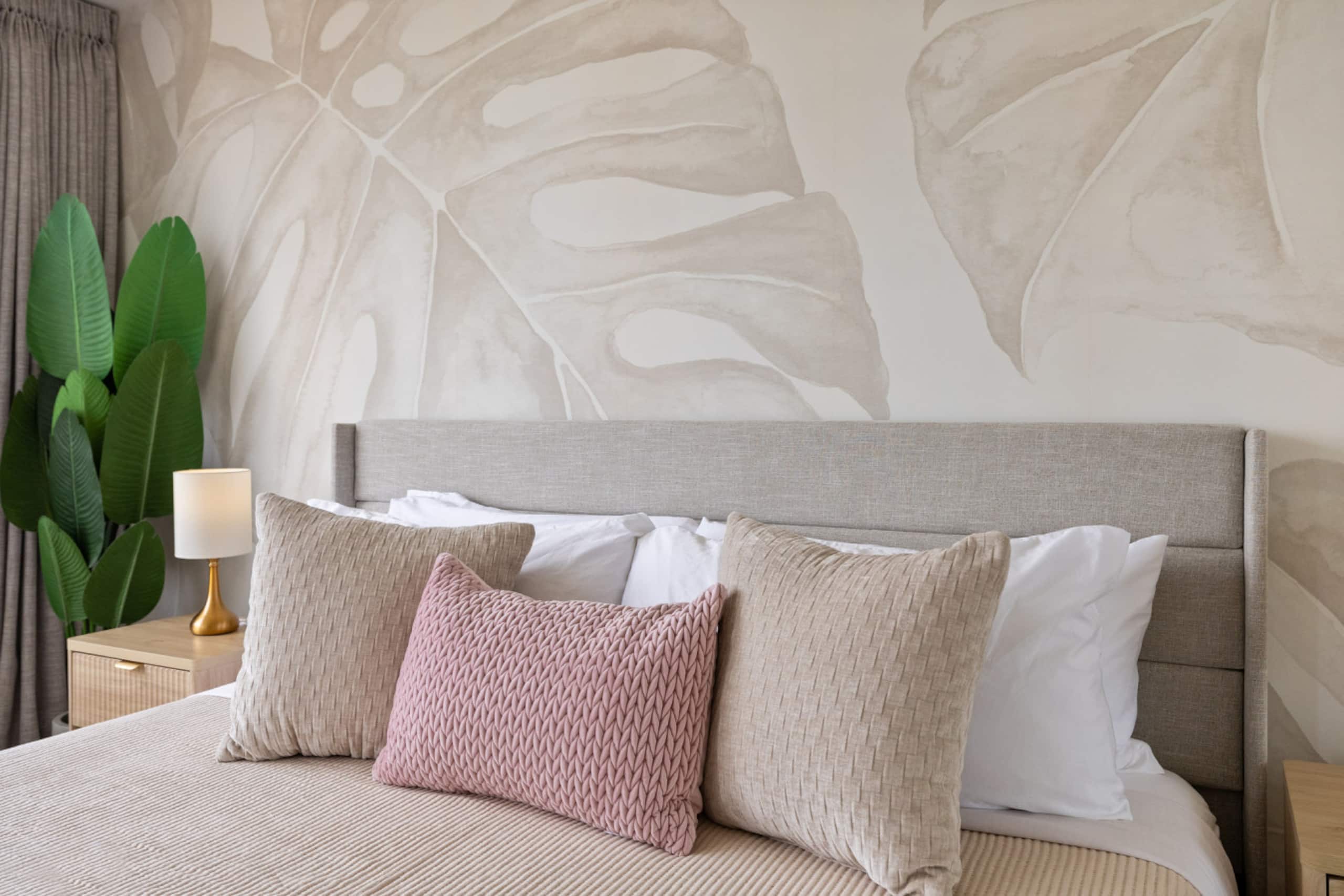 The Monstera, parking & beach - Image 4