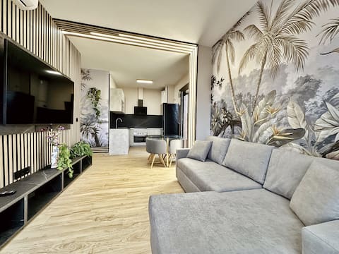 Flower Deluxe Garden Apartment - 6081