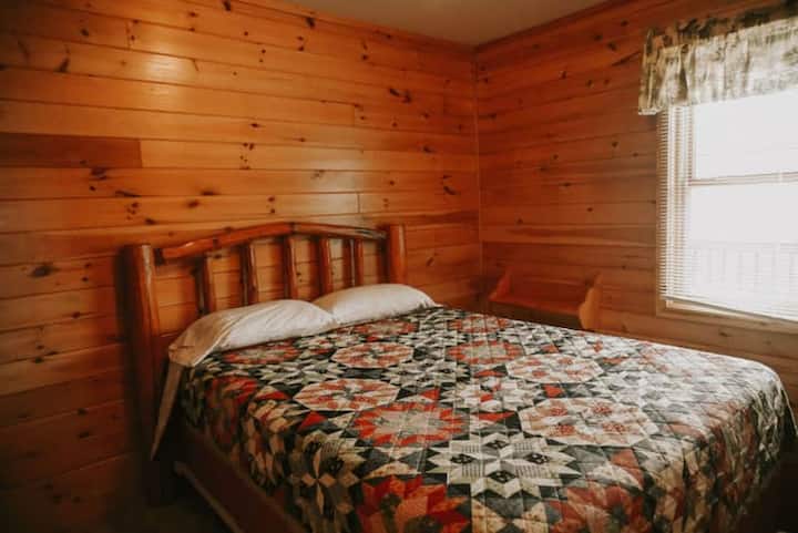 Cabin 2455-stunning Multi-family Home Insideresort - Gaylord, MI
