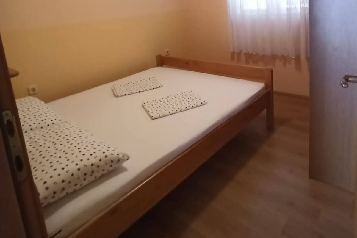 غرفة النوم 1، السطح: 10 أمتار