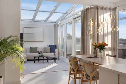 Luxury Penthouse with Sauna, huge Rooftop Terrace