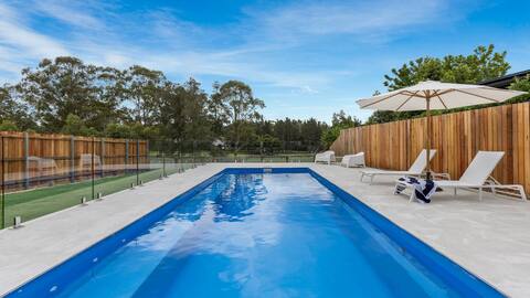 Serenity - The Vintage Holiday Houses