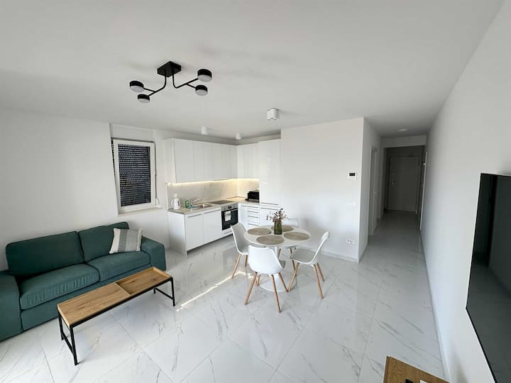 Two-bedroom Apartment With Balcony And Sea View D4 - Vir