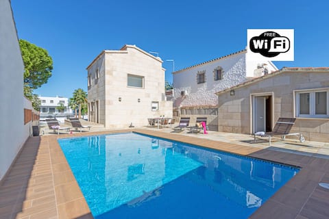 0031-Ter House at the canal with pool, mooring and