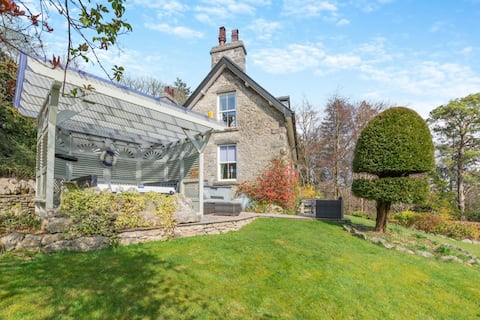 4 Bed in Grange-over-Sands (oc-w31209)